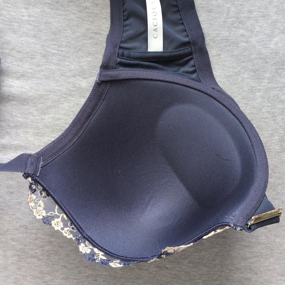 Front Clasp Plunge Bra - Picture 3 of 4
